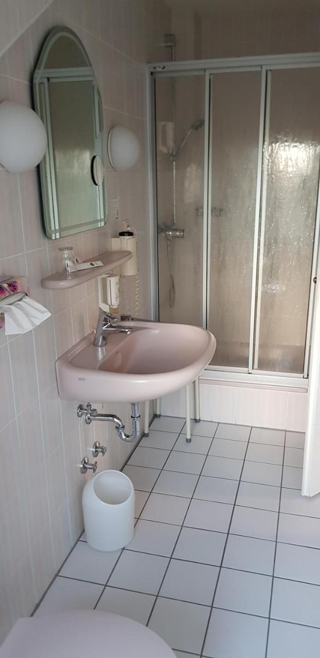 Akzent Hotel Gut Hoeing Уна Екстериор снимка